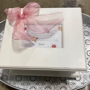 Decorative keepsake box